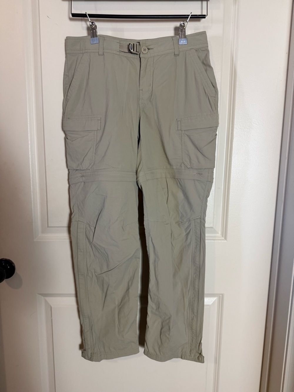 REI Women’s Convertible Cargo Pants in Light Khaki Relaxed Fit